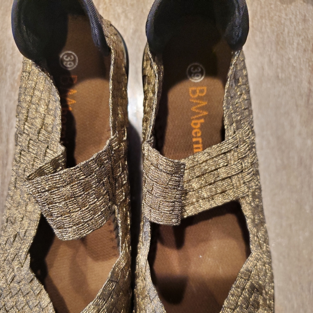 Bernie mev bronze wedges size 39 us size 8
